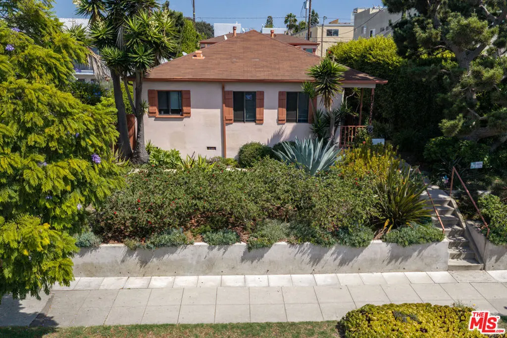 1937 12th Street, Santa Monica, CA — listing photo 1