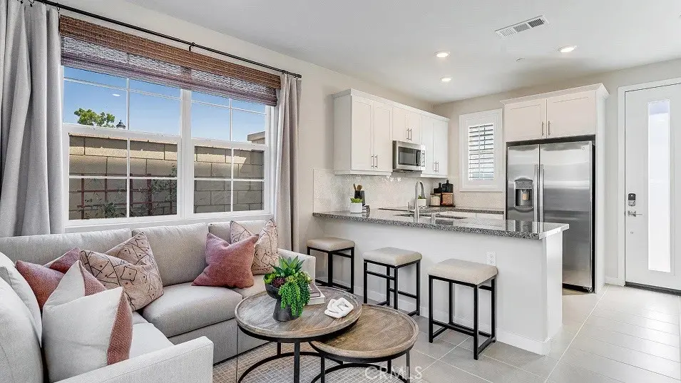 Condominium for sale at 4552 S Forsyth Paseo, Ontario, CA featuring 2 beds and 3 baths