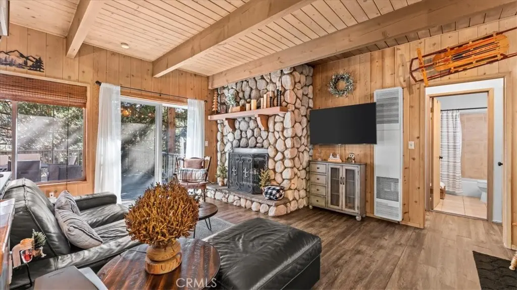 613 E Victoria Court, Lake Arrowhead, CA — listing photo 1