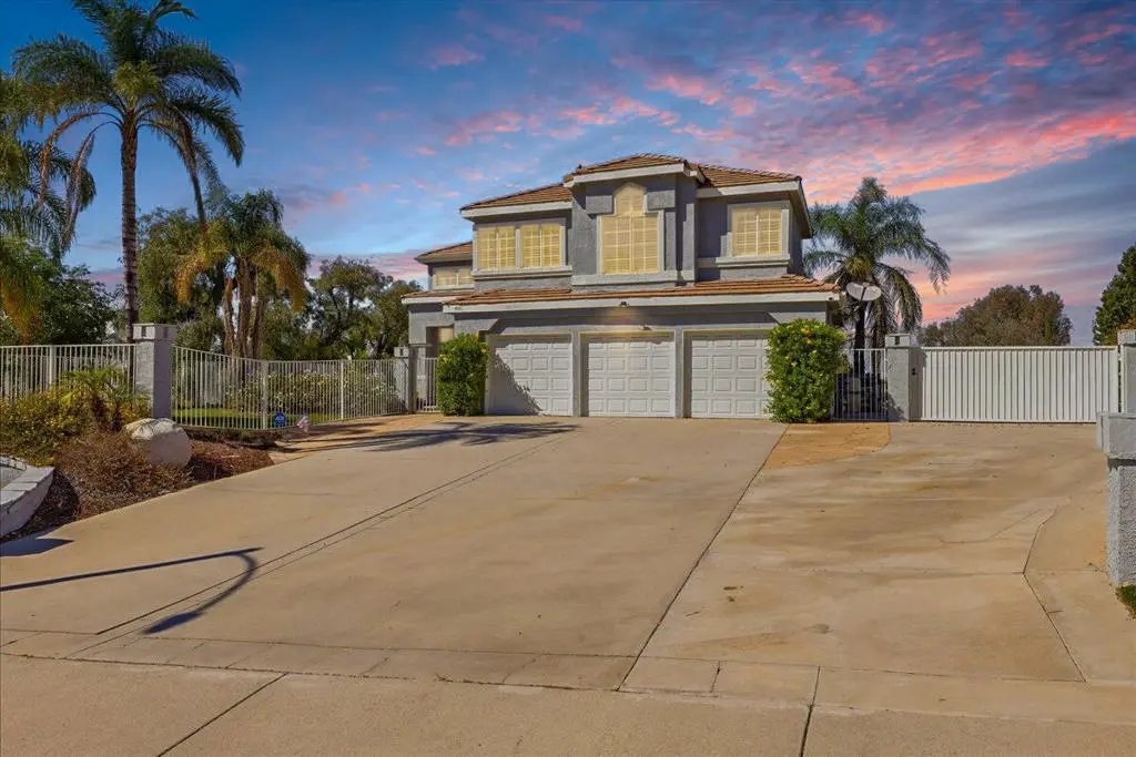 Single Family Residence for sale at 901 Clearwood Avenue, Riverside, CA featuring 5 beds and 3 baths