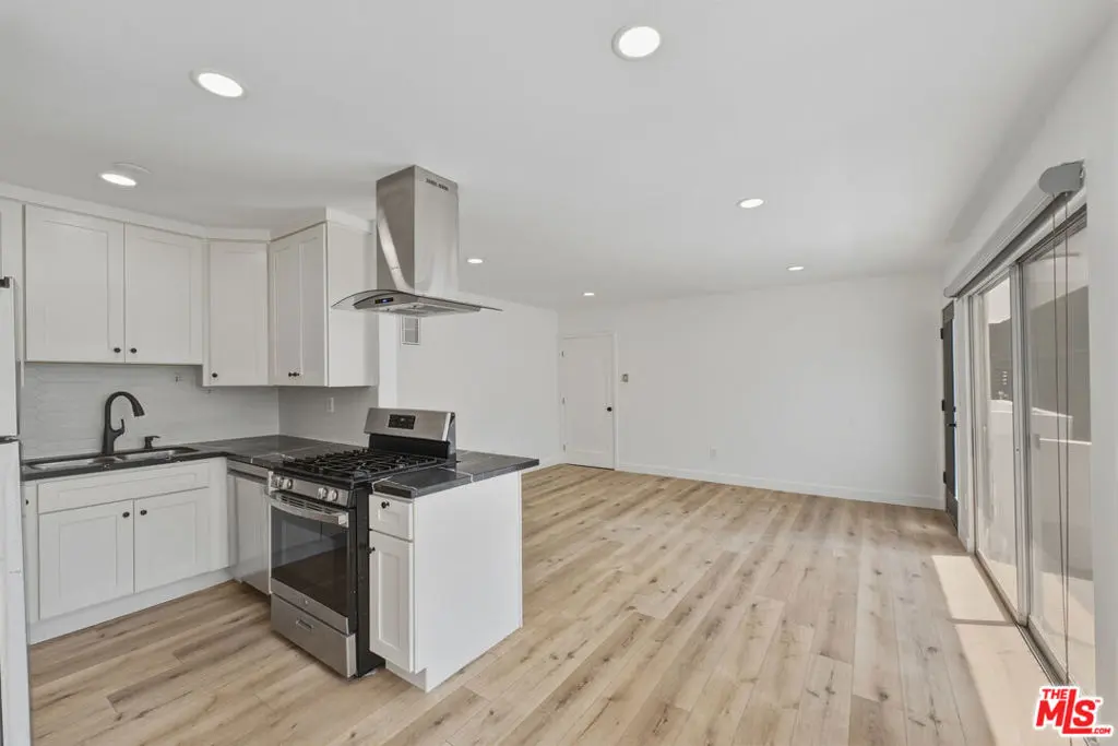 Condominium for rent at 929 N Stanley Avenue 3, West Hollywood, CA featuring 2 beds and 1 bath