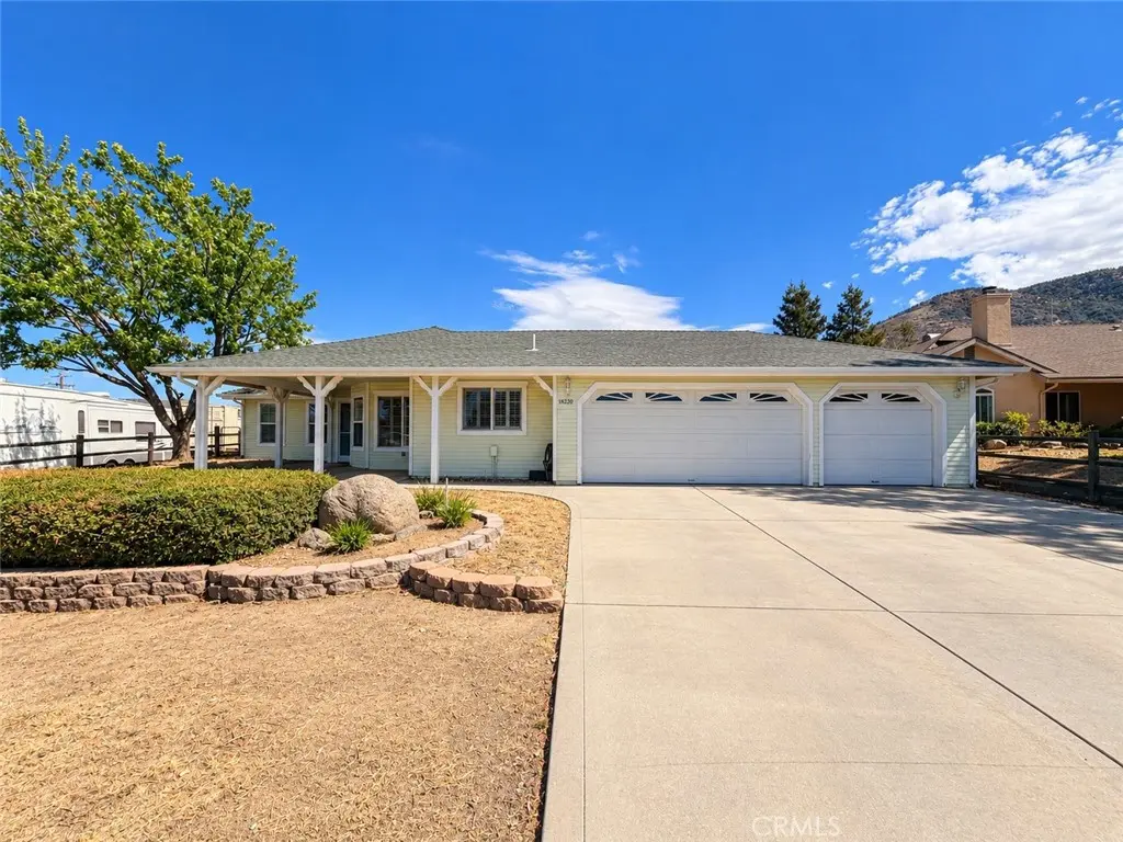18220 Bowie, Tehachapi, CA — listing photo 1