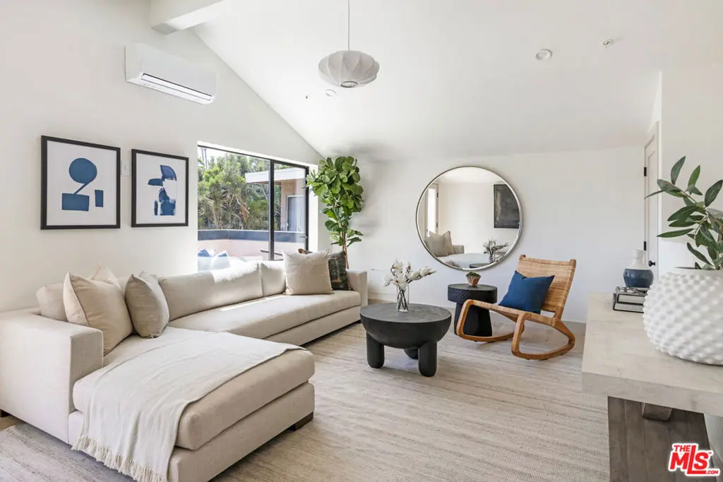 Single Family Residence for rent at 170 S Avenue 58, Los Angeles, CA featuring 3 beds and 4 baths