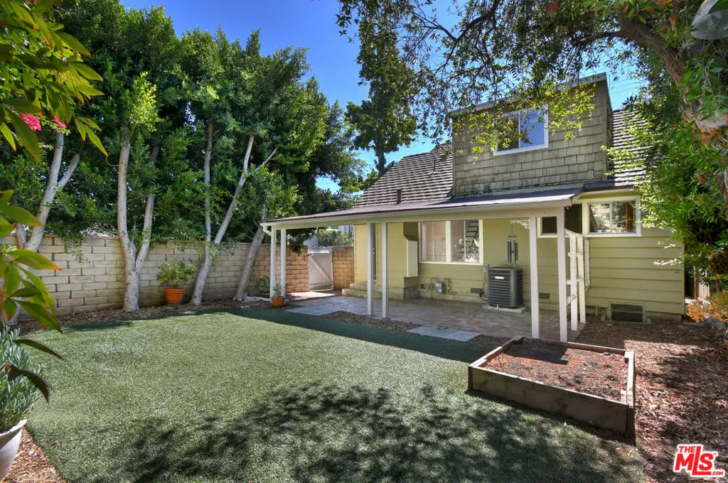 14335 Magnolia Boulevard, Sherman Oaks, CA — listing photo 1