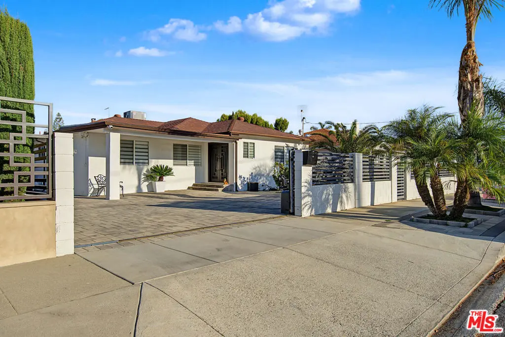 6536 Varna Avenue, Van Nuys, CA — listing photo 1