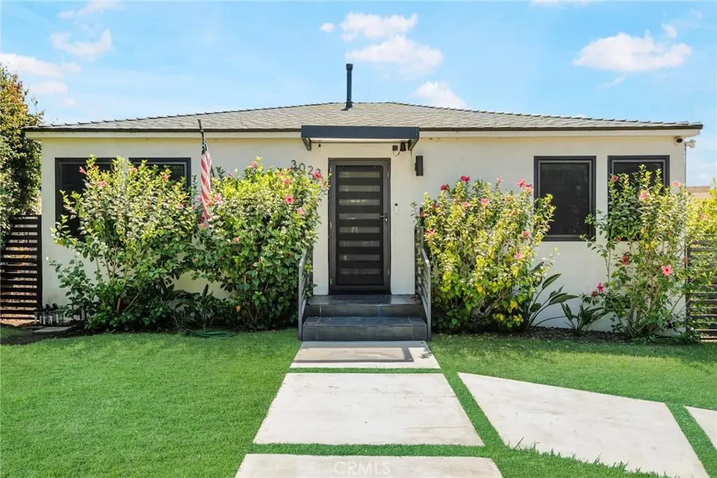 Single Family Residence for rent at 3023 Glendon, Los Angeles, CA featuring 2 beds and 2 baths