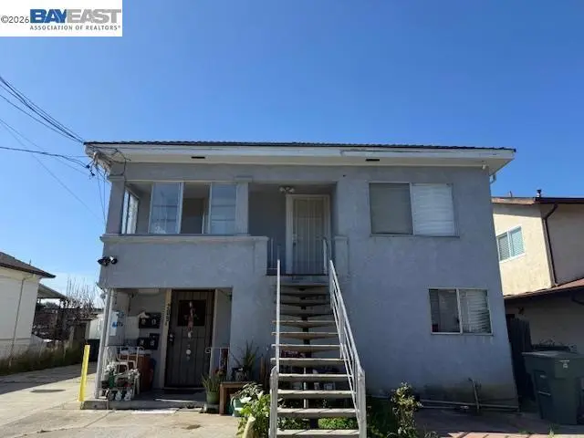 Quadruplex for sale at 209 Dabner St, San Leandro, CA