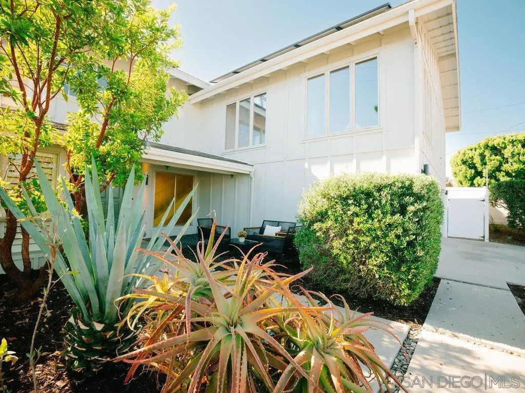 5596 Bloch St, San Diego, CA — listing photo 1