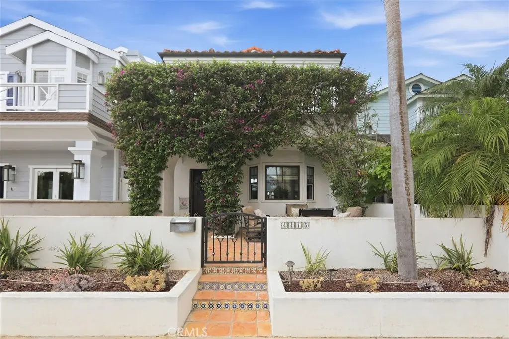 1115 California Street, Huntington Beach, CA — listing photo 1