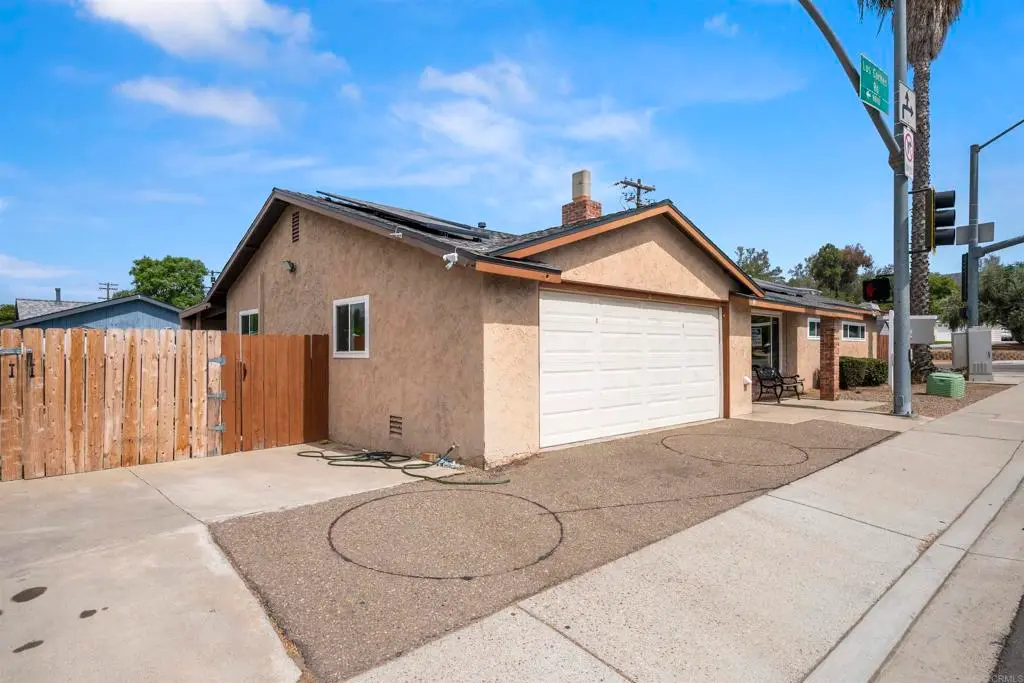 8809 Los Coches Rd, Lakeside, CA — listing photo 1