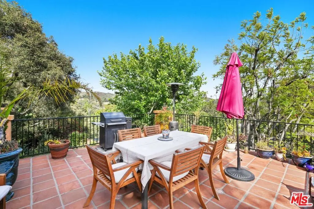 754 Basin Drive, Topanga, CA — listing photo 1