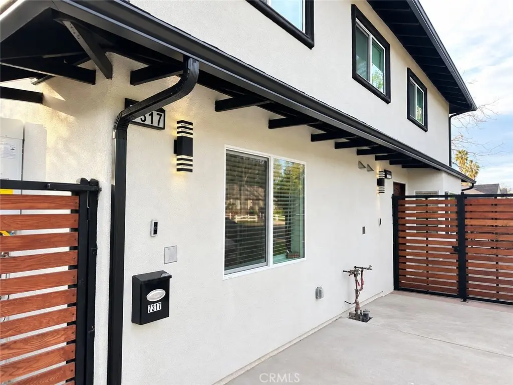 7321 Darby, Reseda, CA — listing photo 1