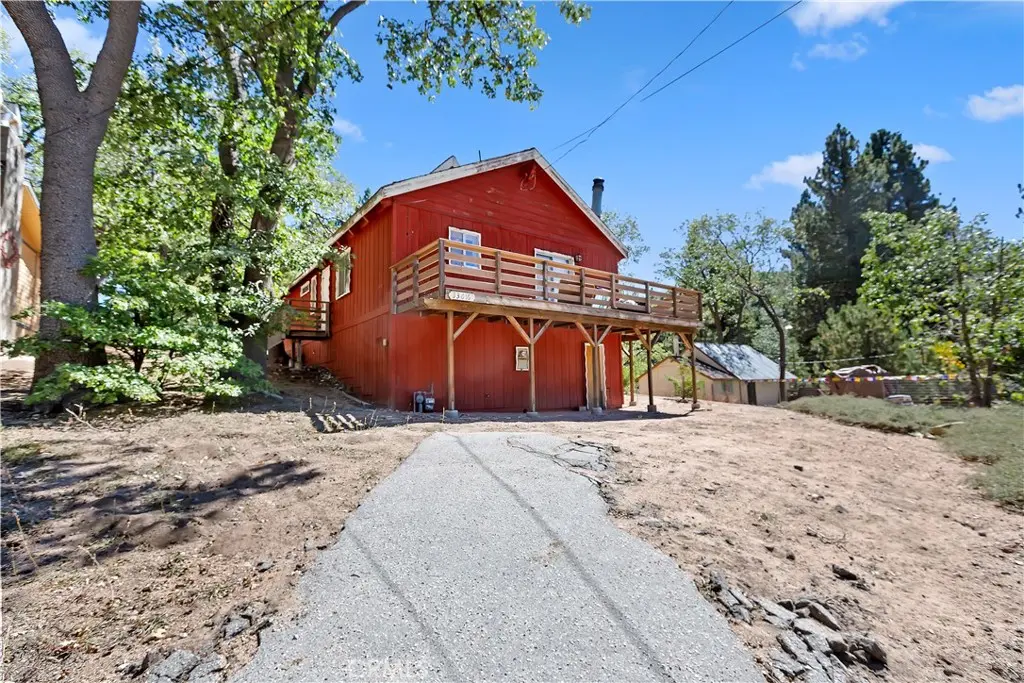 33616 Holcomb Creek, Green Valley Lake, CA — listing photo 1