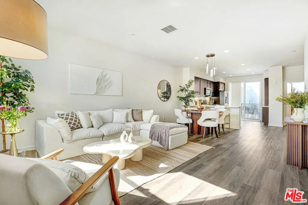 Condominium for rent at 3945 Eagle Rock Boulevard 50, Los Angeles, CA featuring 3 beds and 4 baths