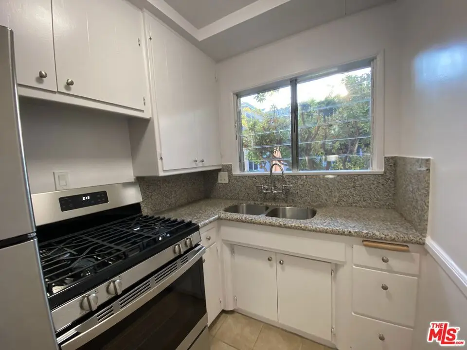 228 Idaho Avenue 228-3, Santa Monica, CA — listing photo 1