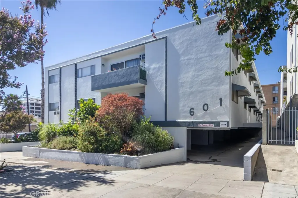 601 E Angeleno, Burbank, CA — listing photo 1