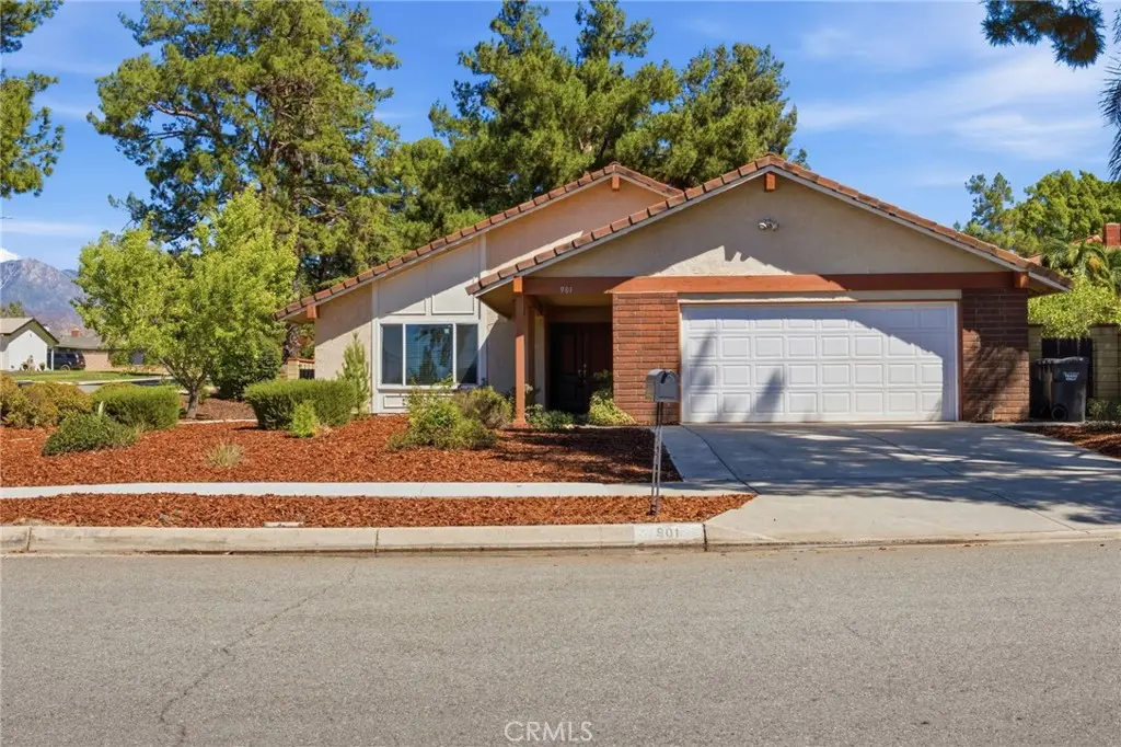 901 Lytle, Redlands, CA — listing photo 1
