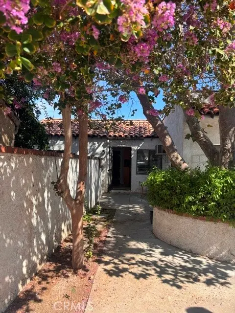 21815 Parker Place, Canoga Park, CA — listing photo 1