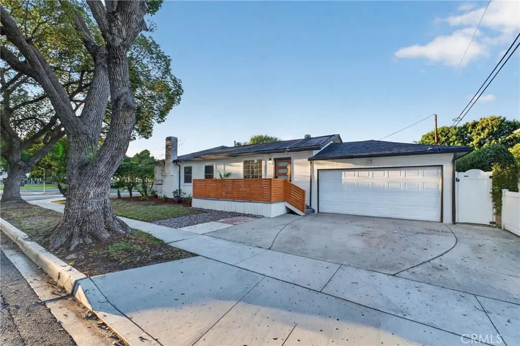 5103 Peabody Street, Long Beach, CA — listing photo 1