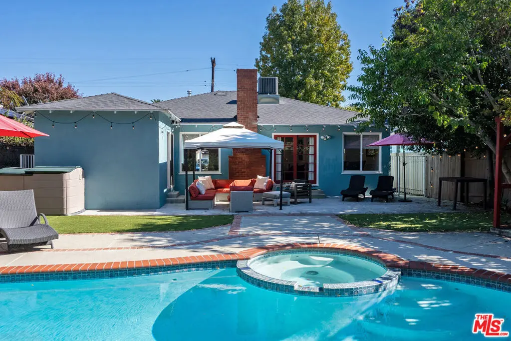 4909 Van Noord Avenue, Sherman Oaks, CA — listing photo 1