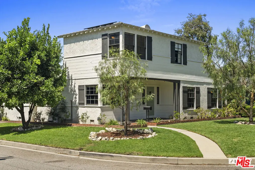 Single Family Residence for rent at 1400 Randall Street, Glendale, CA featuring 2 beds and 2 baths
