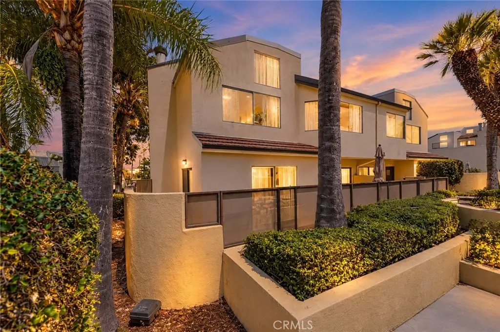 Condominium for sale at 13104 Glen Court 20, Chino Hills, CA featuring 2 beds and 3 baths
