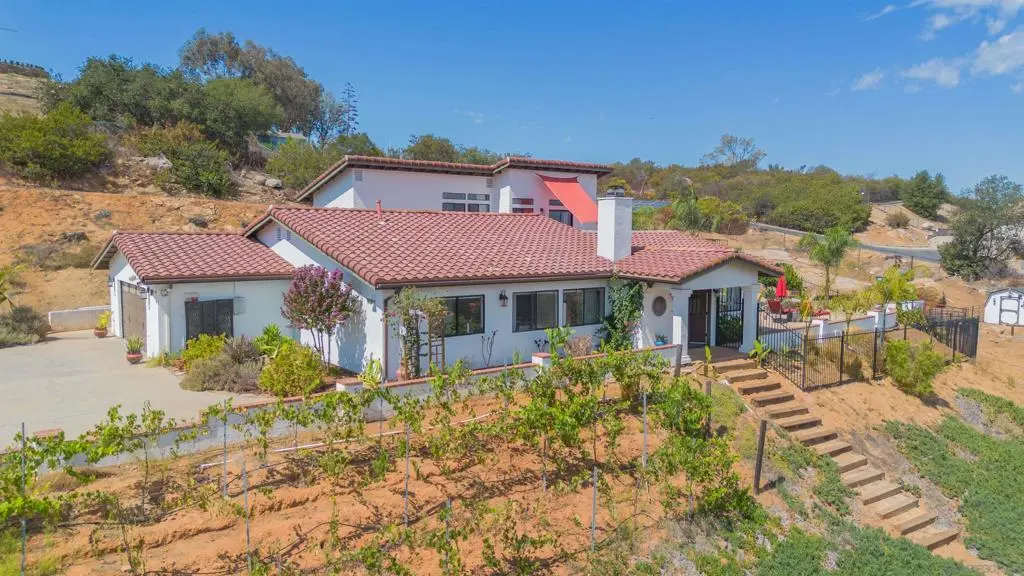 17522 Rancho De Carole Rd, Ramona, CA — listing photo 1
