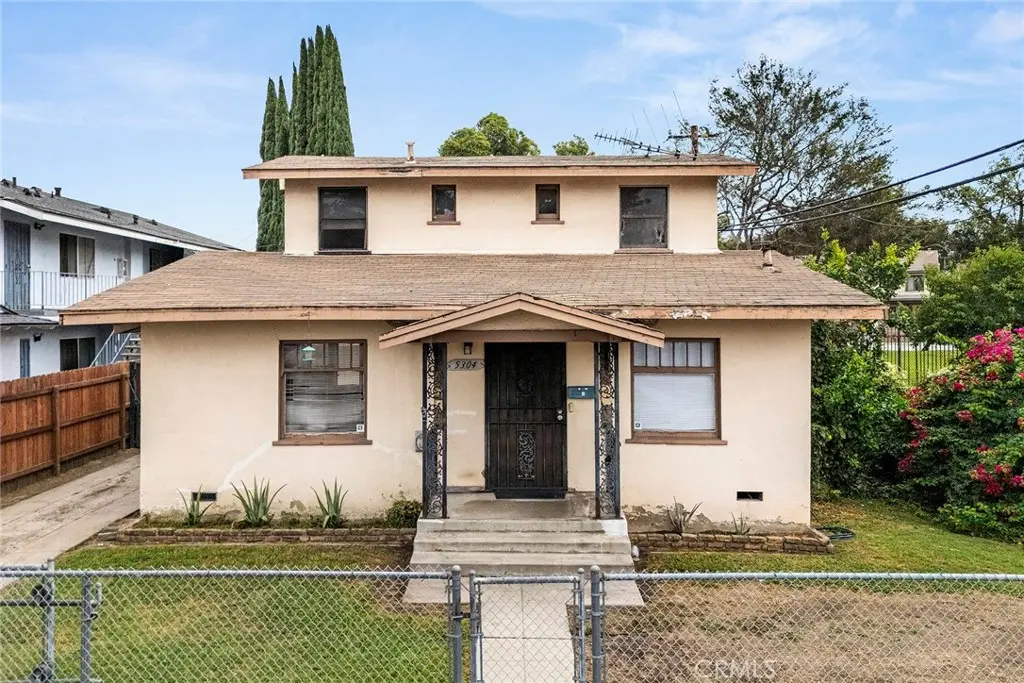 5304 Lime Ave, Long Beach, CA — listing photo 1