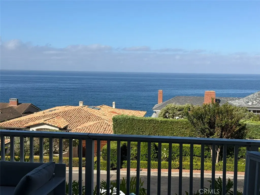 35 N N La Senda, Laguna Beach, CA — listing photo 1