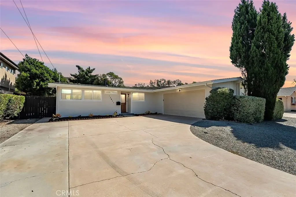 13817 Tobiasson Rd, Poway, CA — listing photo 1