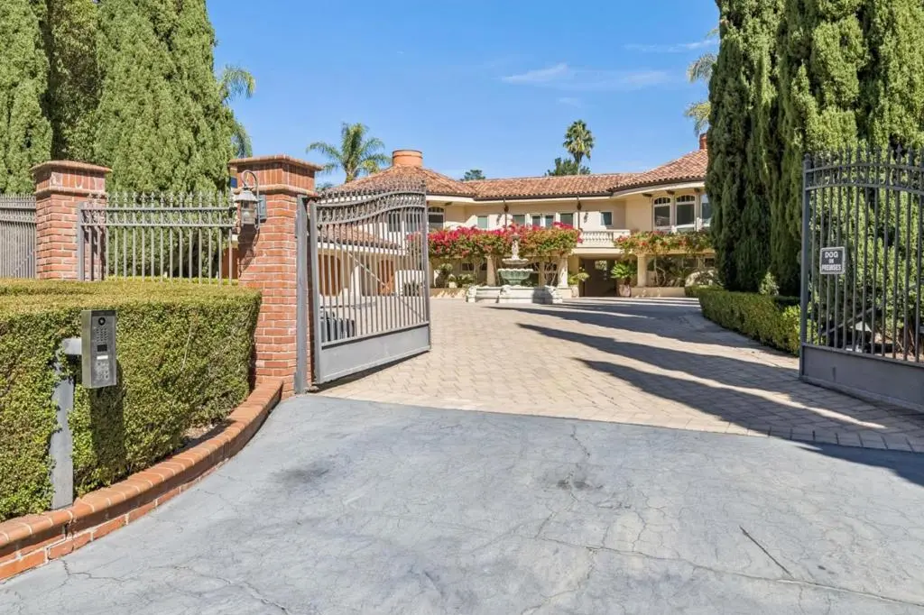 Single Family Residence for sale at 12500 Corbetta Lane, Los Altos Hills, CA featuring 4 beds and 4 baths