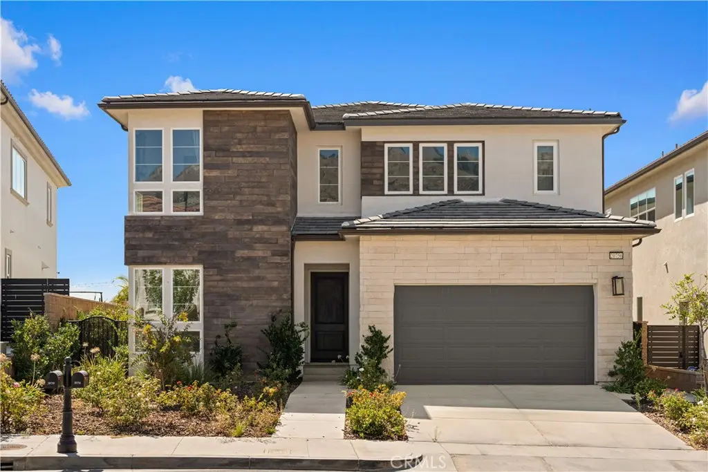 20756 W Bluebird Court, Porter Ranch, CA — listing photo 1