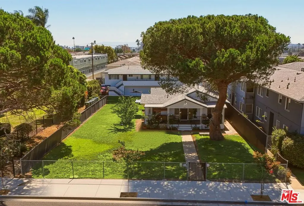 831 Centinela Avenue, Inglewood, CA — listing photo 1