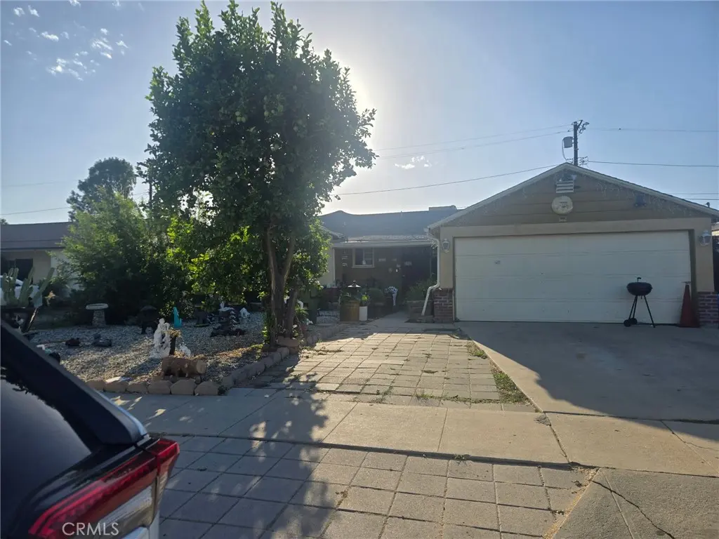 7057 Aura Avenue, Reseda, CA — listing photo 1