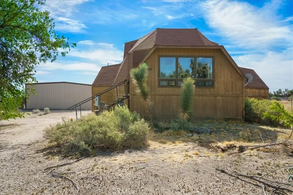 10075 Monte Vista Road, Phelan, CA — listing photo 1