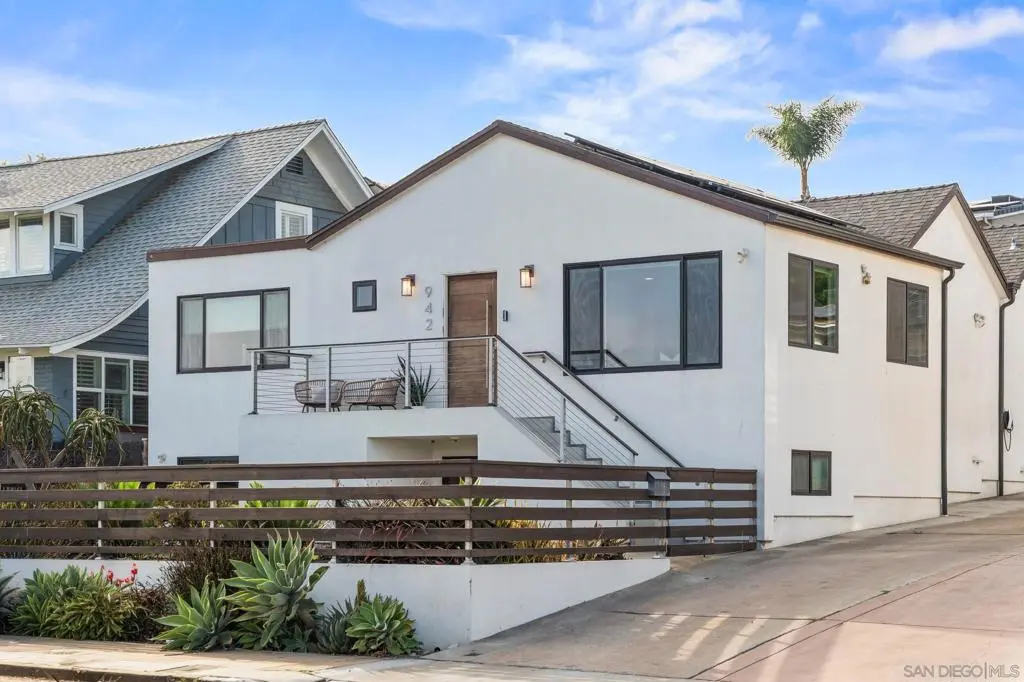 942 Rosecrans St, San Diego, CA — listing photo 1