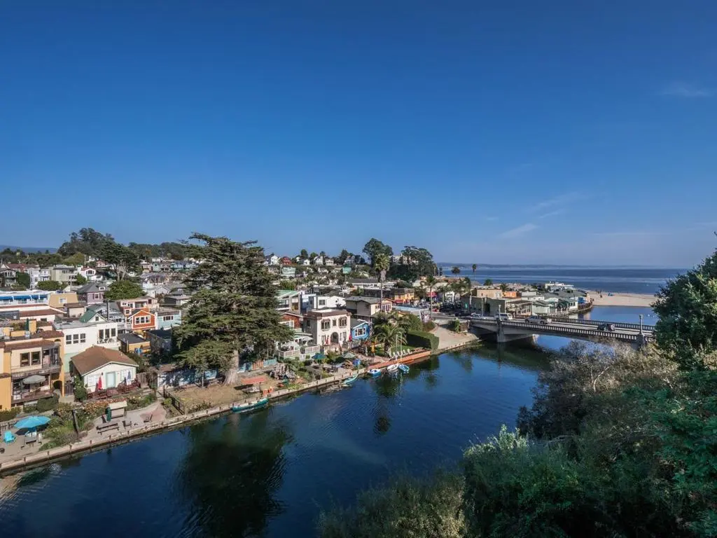Single Family Residence for sale at 431 Capitola Avenue, Capitola, CA featuring 3 beds and 2 baths