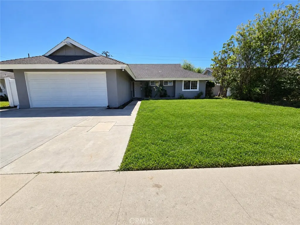 10142 Forrestal, Huntington Beach, CA — listing photo 1