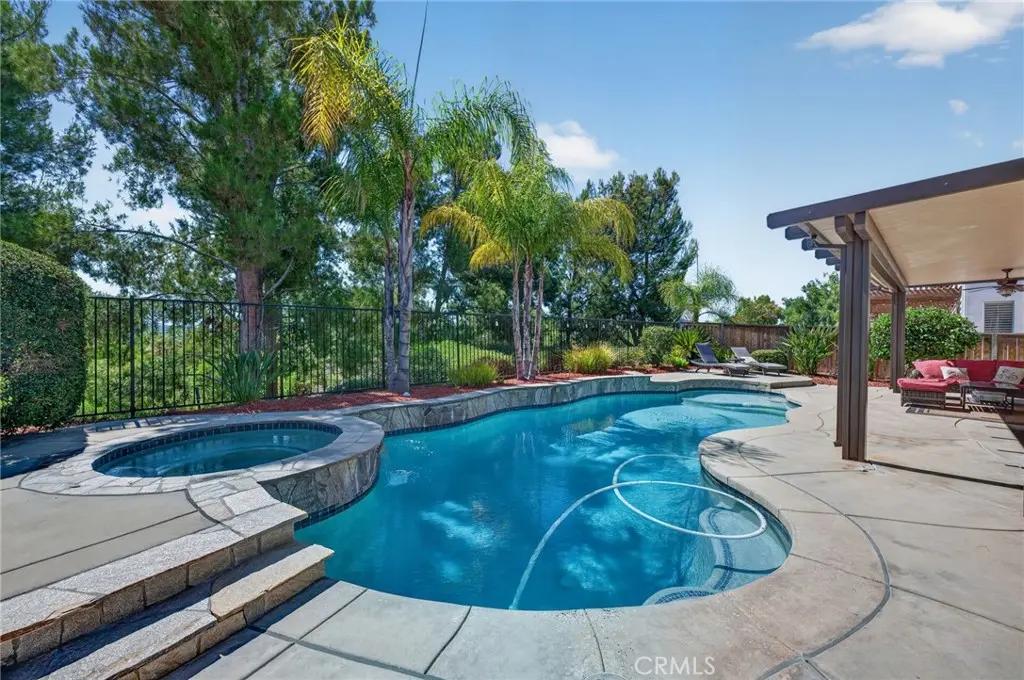 33251 Fox, Temecula, CA — listing photo 1
