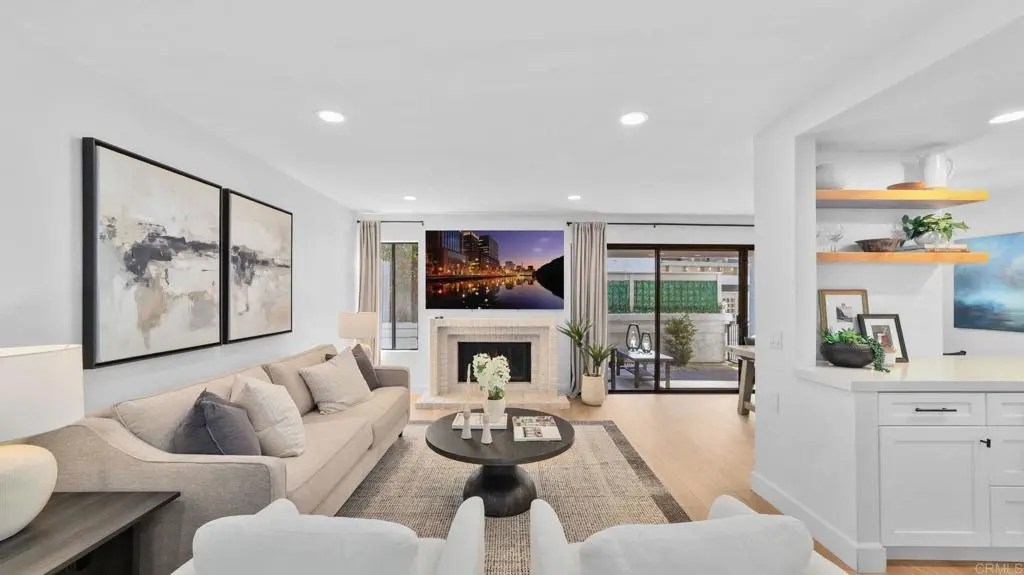532 1/2 Via De La Valle, Solana Beach, CA — listing photo 1
