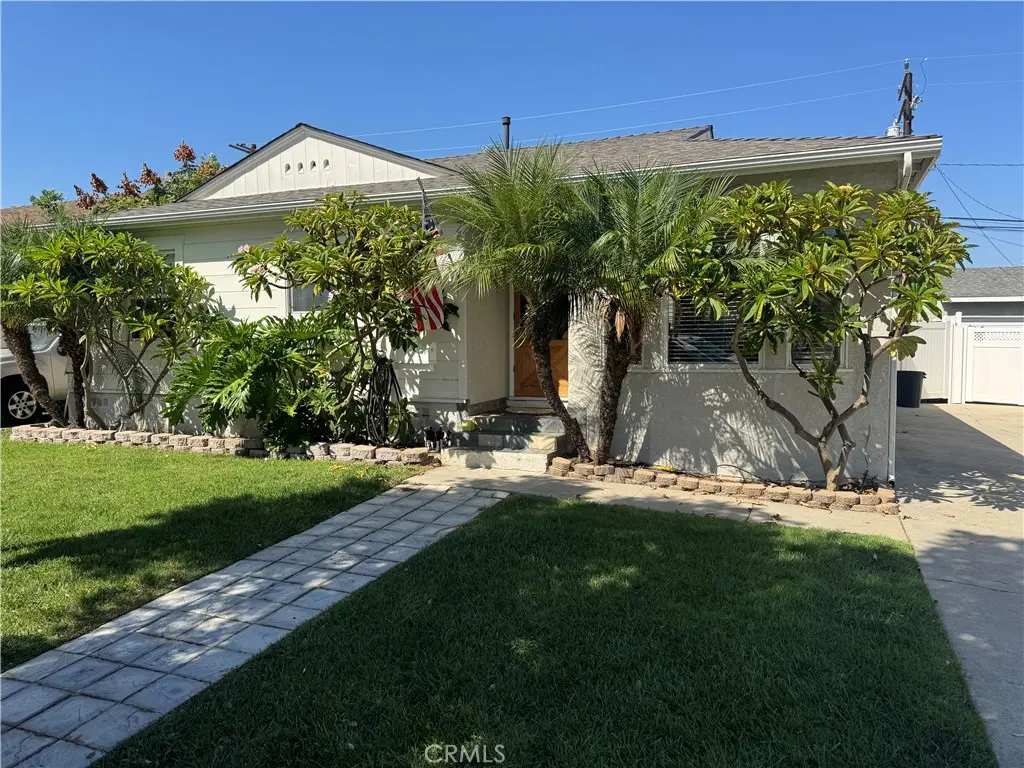 2513 Greentop, Lakewood, CA — listing photo 1