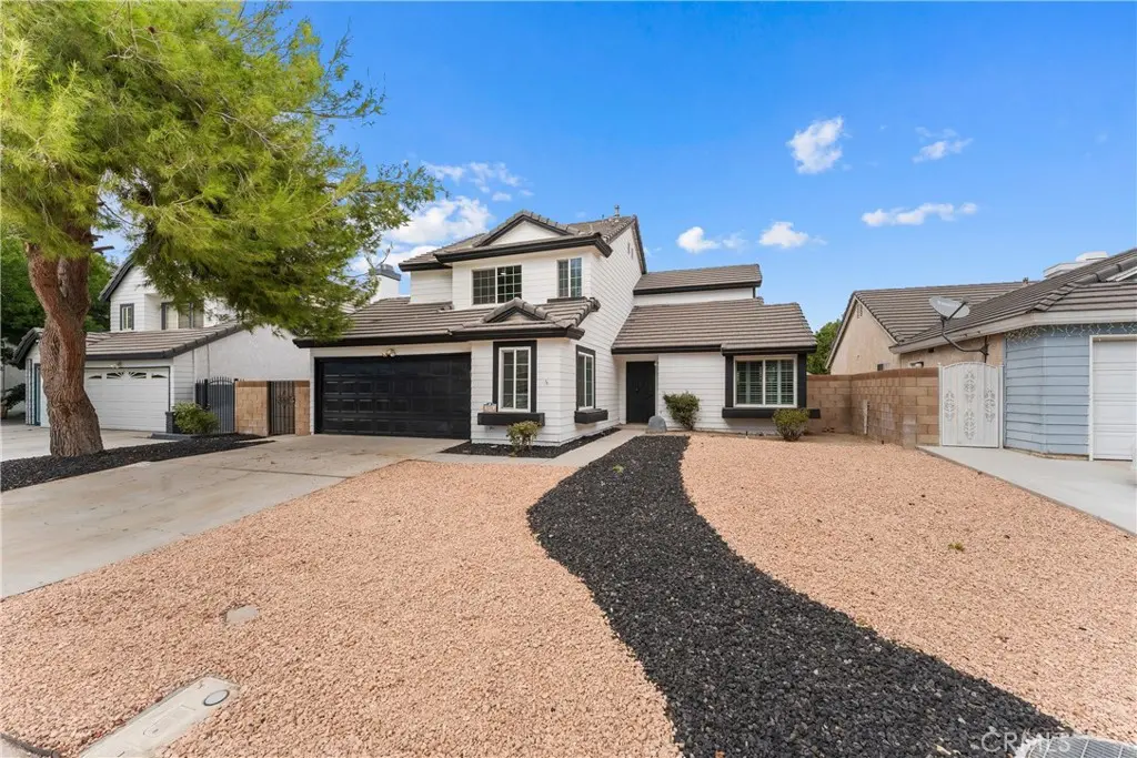 3231 W Avenue J3, Lancaster, CA — listing photo 1