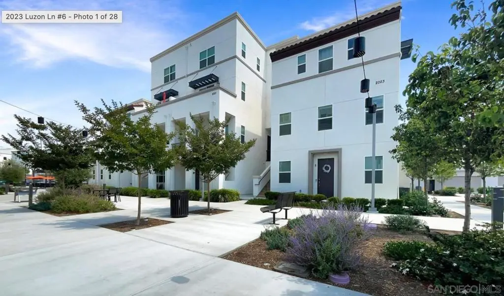 Single Family Residence for rent at 2023 Luzon Ln 6, Chula Vista, CA featuring 2 beds and 3 baths