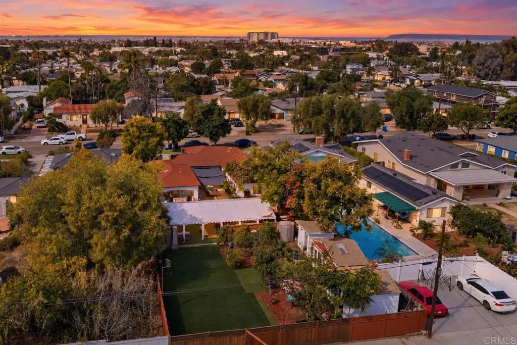 Residential Lease for rent at 729 Second Avenue, Chula Vista, San Diego County, CA featuring 4 beds and 4 baths