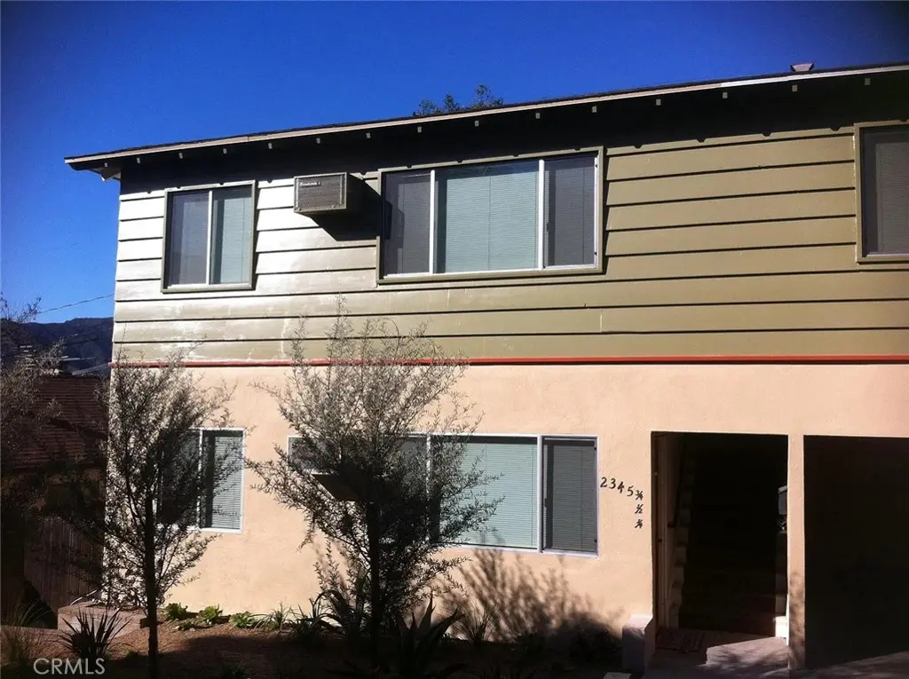 2345 Caldero, Montrose, CA — listing photo 1