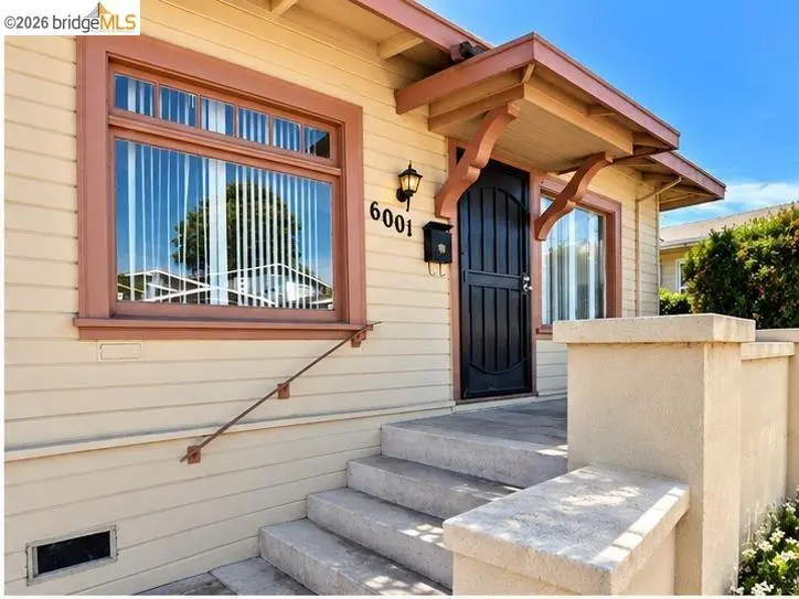 Single Family Residence for sale at 6001 Holway St, Oakland, CA featuring 3 beds and 2 baths