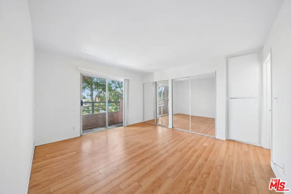 158 N Normandie Avenue 201, Los Angeles, CA — listing photo 1