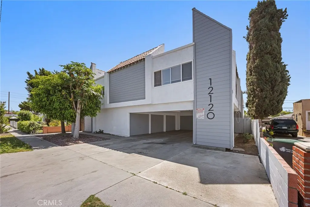 12120 215th Street, Hawaiian Gardens, CA — listing photo 1