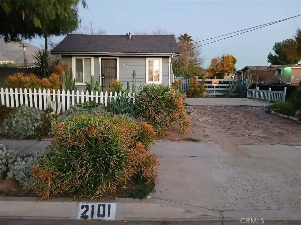 2101 Orange Street, Highland, CA — listing photo 1