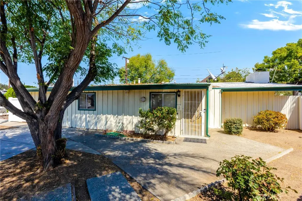 3837 Gates, Riverside, CA — listing photo 1
